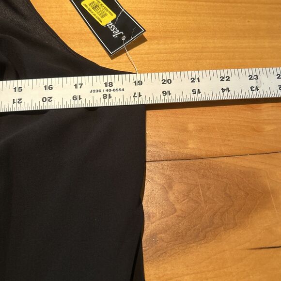 Jessica Howard Chiffon Halter Sheath Dress. 12P. Black. Knee Length. - Picture 9 of 10